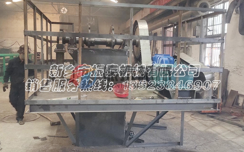 南寧石灰渣斗式提升機發貨，請楊經理注意查收！ 